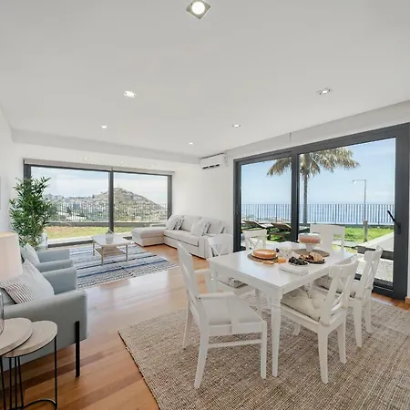 Papagaio By An Island