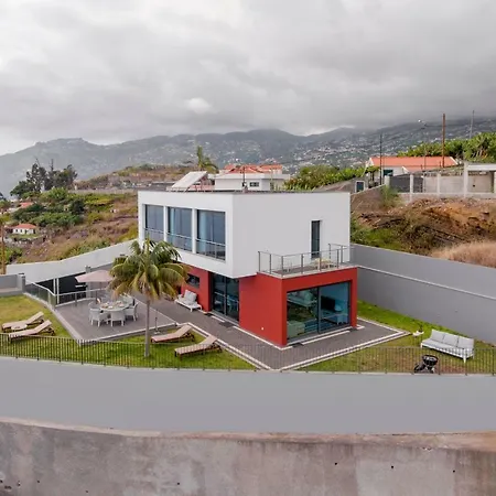 Papagaio By An Island *