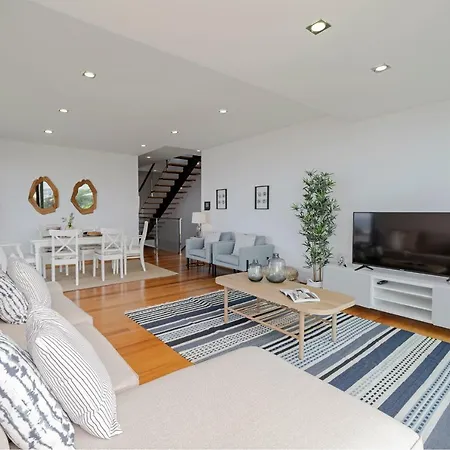 Villa Papagaio By An Island