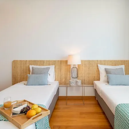 Papagaio By An Island *