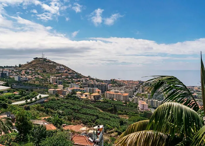 Villa Papagaio By An Island