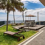 Papagaio By An Island Funchal